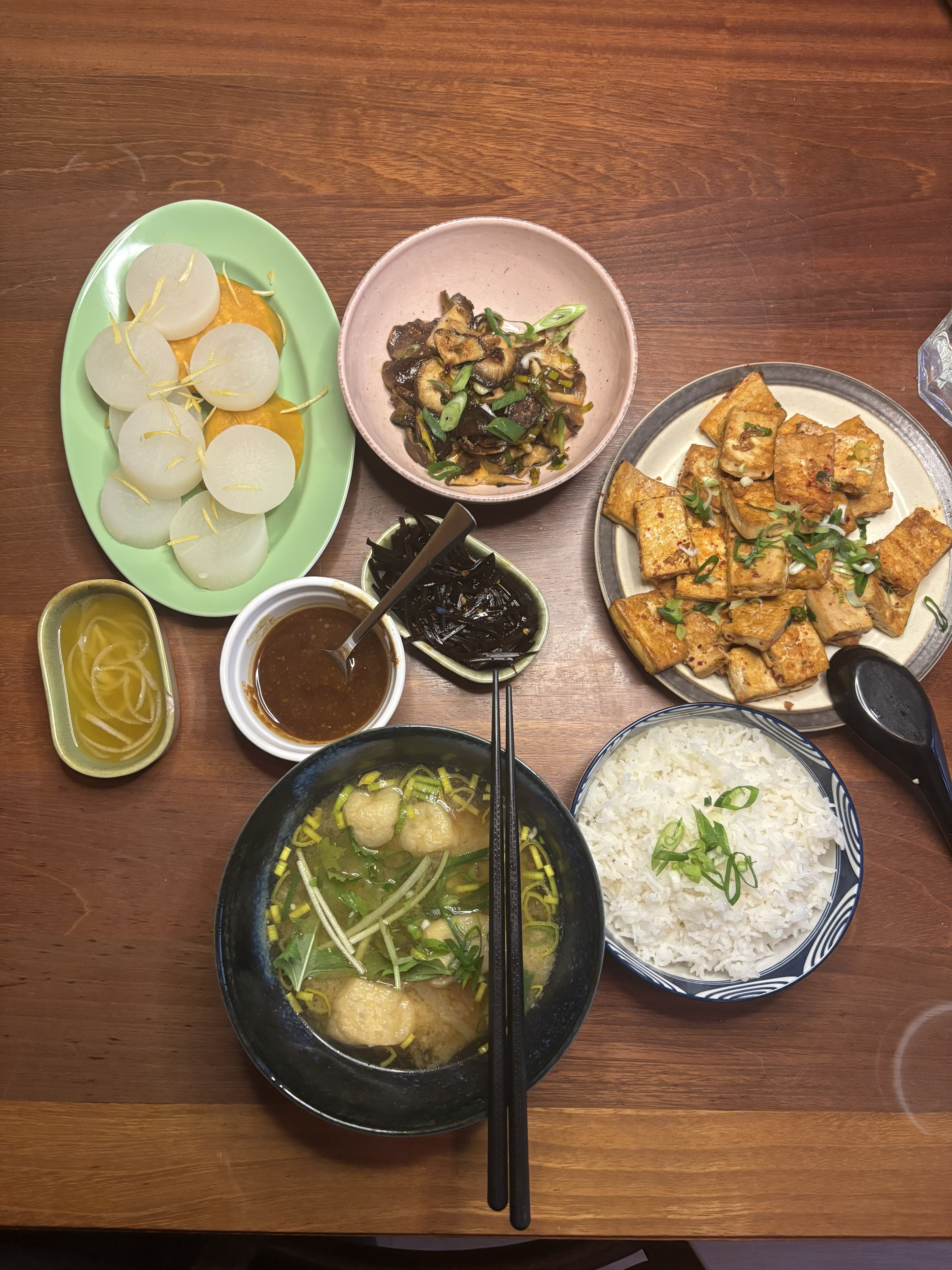 Gestoomde aubergine met sojadressing